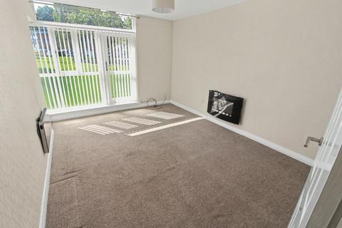 undefined, 107 The Lindens, Newbridge