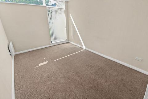 undefined, 107 The Lindens, Newbridge