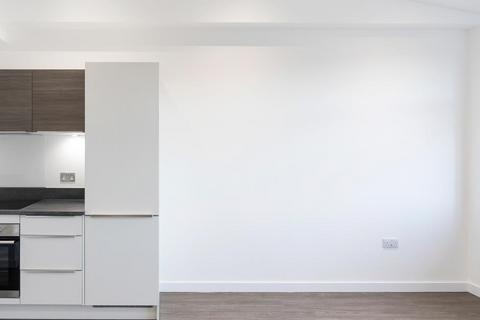 Studio to rent, Camberley,  Surrey,  GU15
