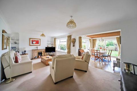 5 Buckingham Road, Tring, HP23 4HG
