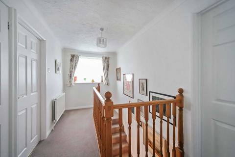 5 Buckingham Road, Tring, HP23 4HG