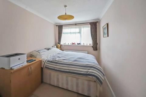 5 Buckingham Road, Tring, HP23 4HG