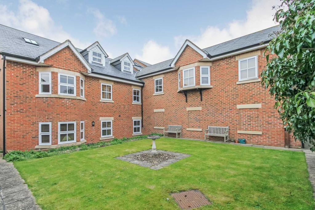 Langdon Street, Tring 16 bed block of apartments £2,750,000