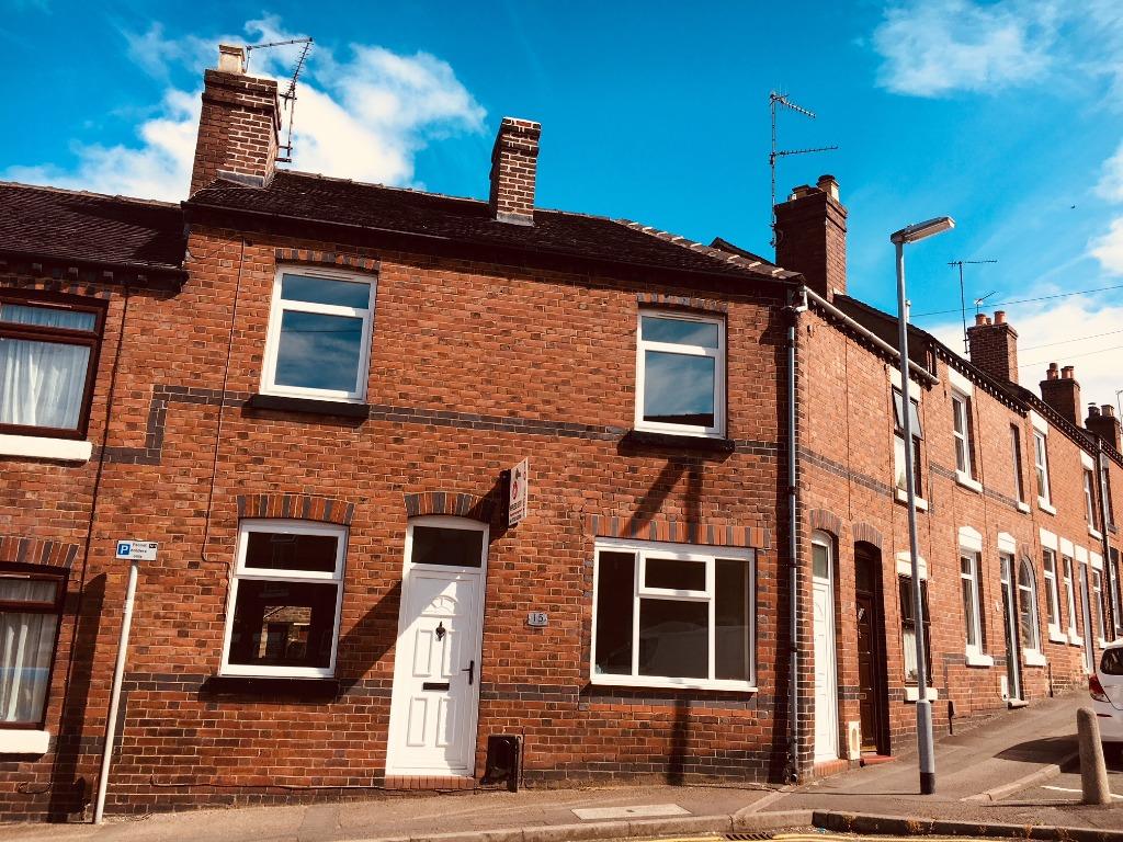 West Street, NewcastleunderLyme, ST5 2 bed terraced house £600 pcm