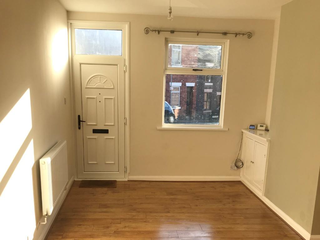 West Street, NewcastleunderLyme, ST5 2 bed terraced house £600 pcm