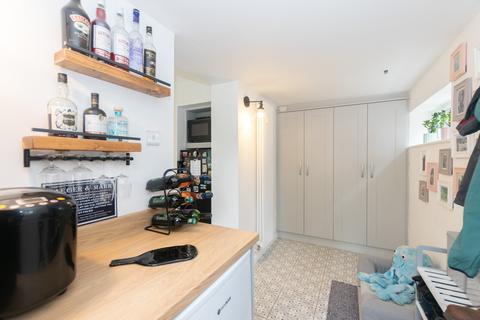 56 Dib Lane, Leeds, LS8 3HF