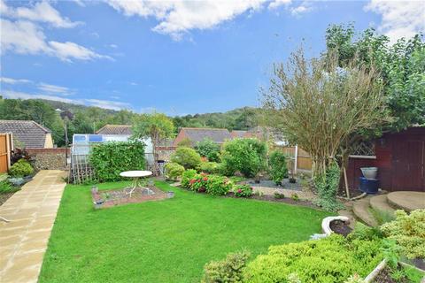 8 Chilton Way, Dover, CT17 0QA