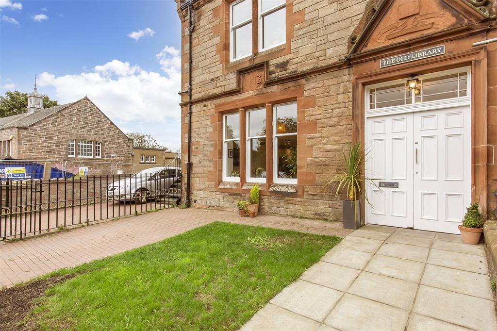 Front Garden/Doorway