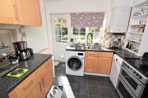 10 Penfold Close, Bishops Tachbrook, Leamington Spa, CV33 9SF