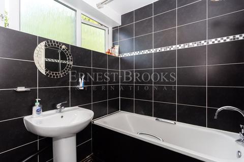 69 Flintmill Crescent, London, SE3 8LU