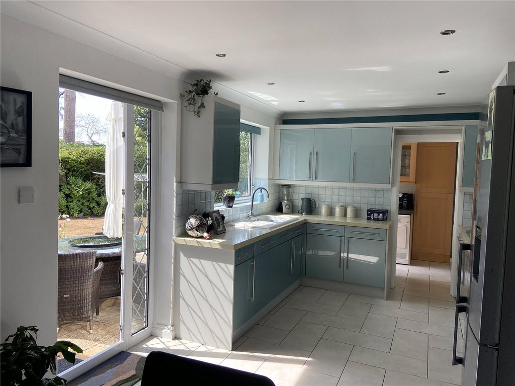 Kitchen/Dining Rm