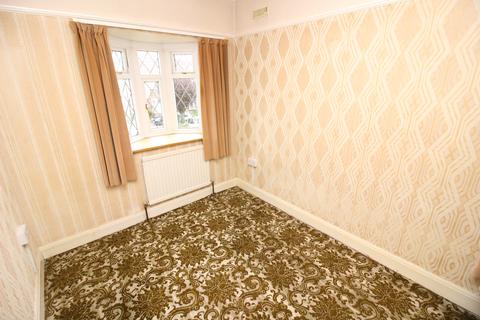 8 Beverley Road, Worcester Park, KT4 8LX