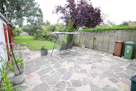 8 Beverley Road, Worcester Park, KT4 8LX