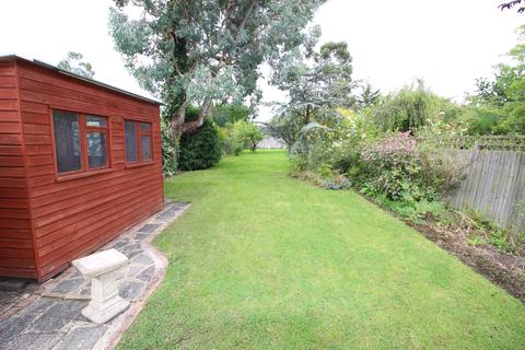 8 Beverley Road, Worcester Park, KT4 8LX