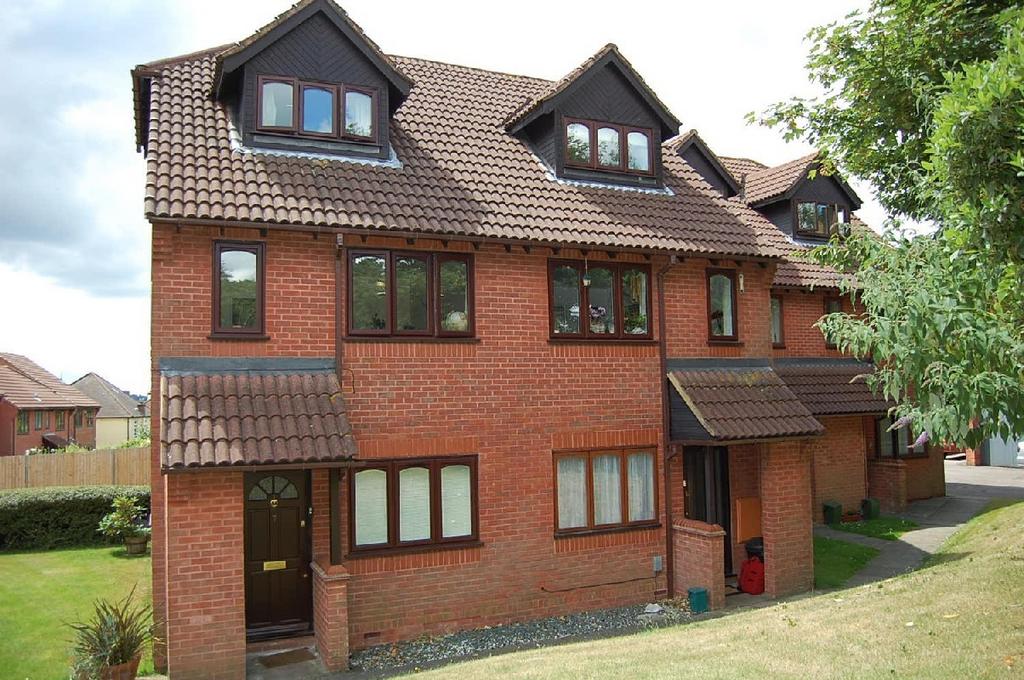 The Copse, Amersham, Buckinghamshire... 1 bed apartment to rent £