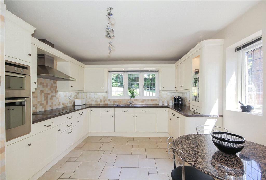 The Avenue, Welwyn, Hertfordshire 5 bed detached house £1,000,000