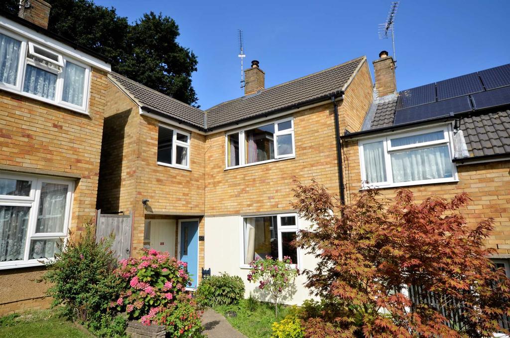 Salesbury Drive, Billericay 3 bed end of terrace house £325,000