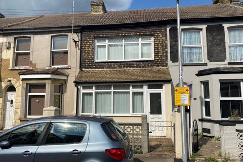 35 Waterloo Road, Gillingham, ME7 4SA
