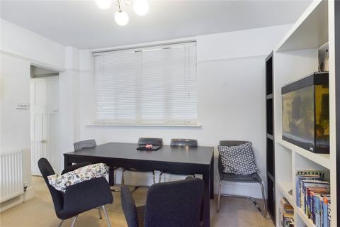 16 Grasmere Avenue, Tilehurst, Reading, RG30 6XX
