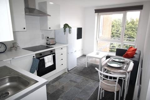 2 bedroom apartment to rent, 205 Clarendon Road, Leeds LS29DU