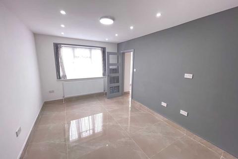 5 Meadowcroft Road, Reading, RG2 8RJ