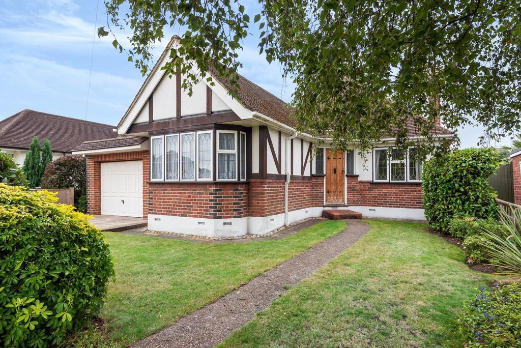 Crofton Avenue, WaltononThames, KT12 3 bed detached bungalow £825,000