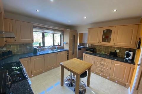 4 bedroom detached house for sale, Firbeck Gardens, Crewe