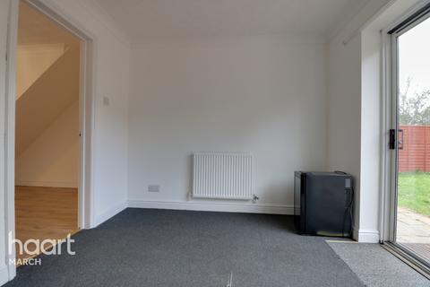 17 Beech Avenue, Doddington, March, PE15 0LB