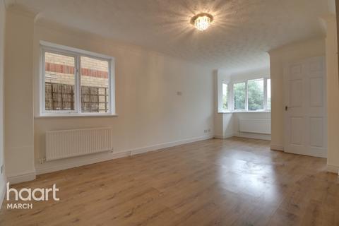 17 Beech Avenue, Doddington, March, PE15 0LB