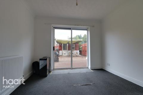 17 Beech Avenue, Doddington, March, PE15 0LB