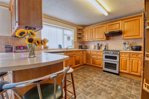 140 The Shields, Ilfracombe, EX34 8JX