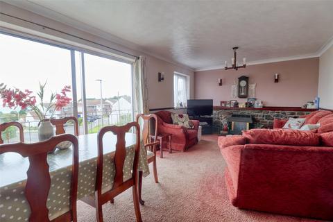 140 The Shields, Ilfracombe, EX34 8JX