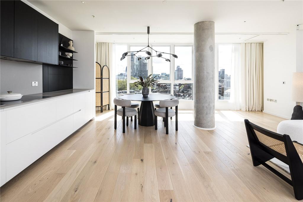 Kitchen / Dining