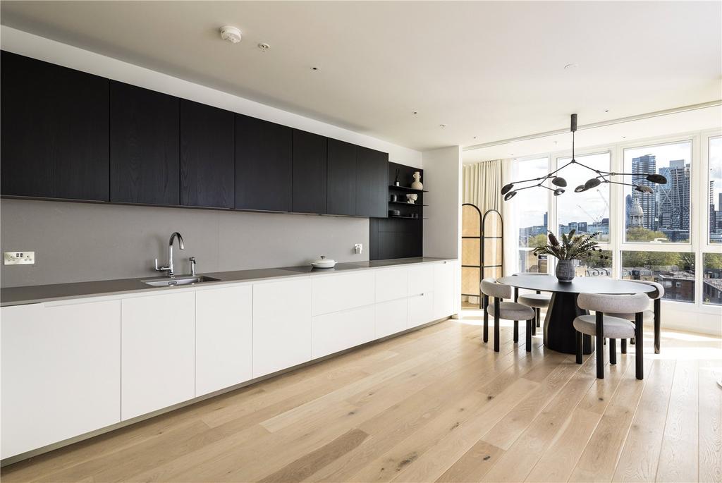 Kitchen / Dining