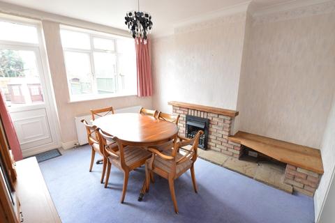 11 Orchard Way, Reigate, RH2 8DS
