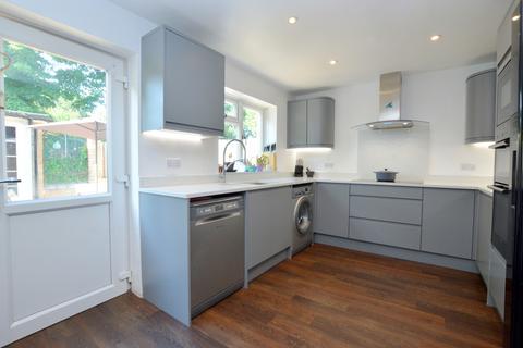 62a Holmesdale Road, Reigate, RH2 0BX