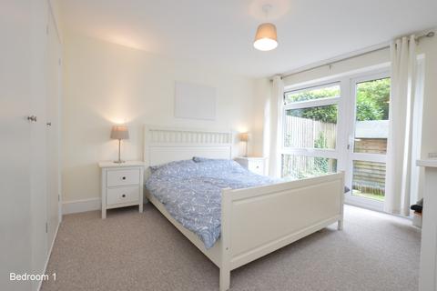 53 Cockshot Road, Reigate, RH2 7HB