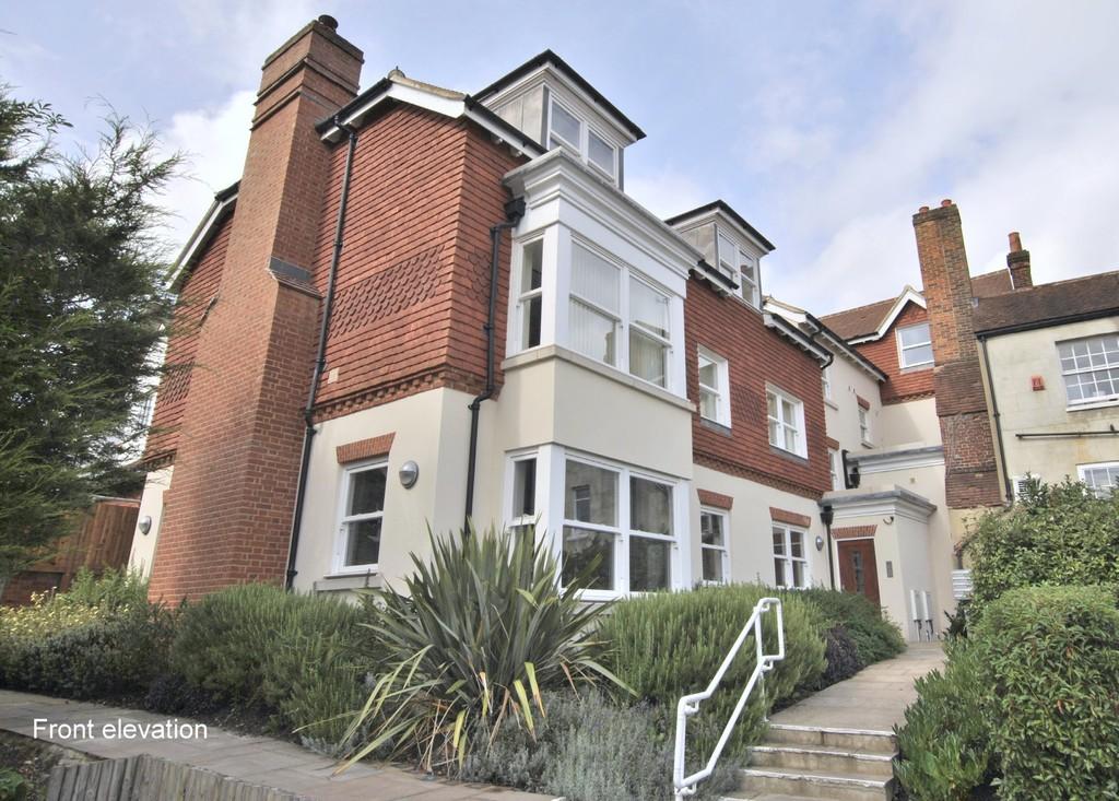 Pilgrims Mews, Reigate 1 bed apartment £1,100 pcm (£254 pw)