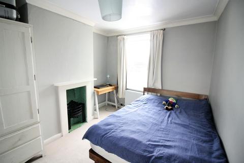 19 Mark Street, Reigate, RH2 0BL