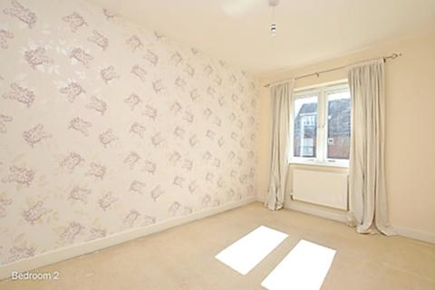 2 bedroom terraced house to rent, Daws Place, Redhill