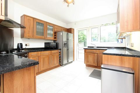 62 Brighton Road, Banstead, SM7 1BT