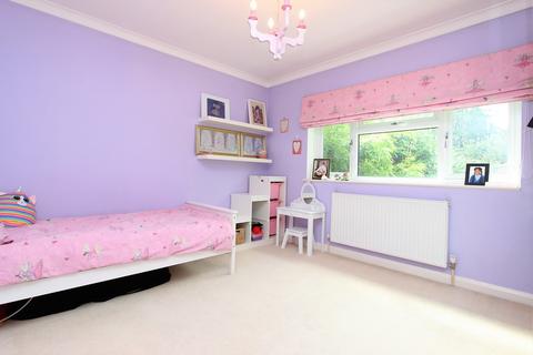 62 Brighton Road, Banstead, SM7 1BT