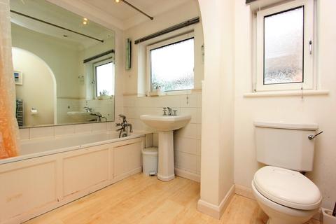 62 Brighton Road, Banstead, SM7 1BT