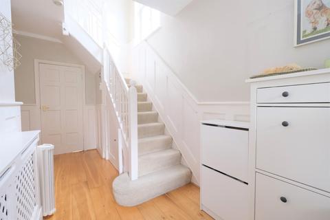 5 Spur Road, Orpington, BR6 0QR