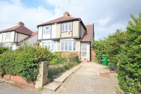 2 Littlejohn Road, Orpington, BR5 2BX