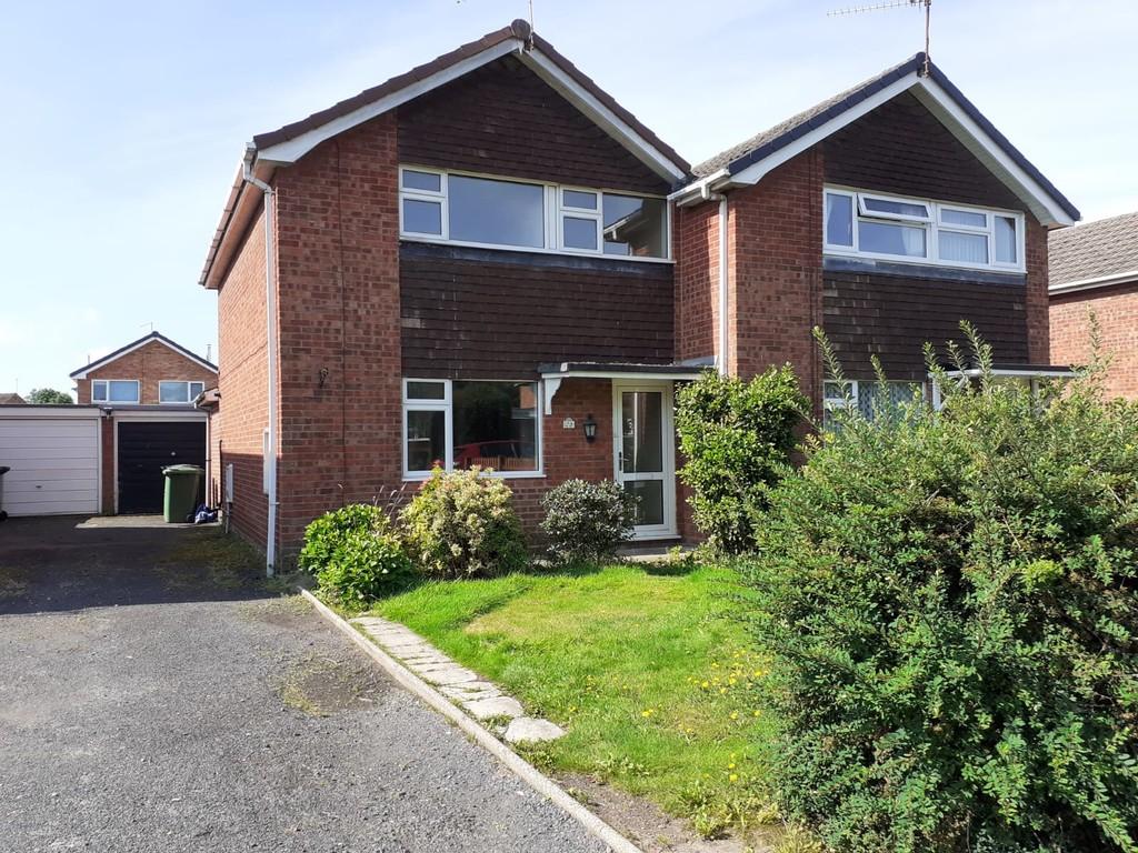 Rowan Road, Market Drayton 3 bed semidetached house £795 pcm (£183 pw)
