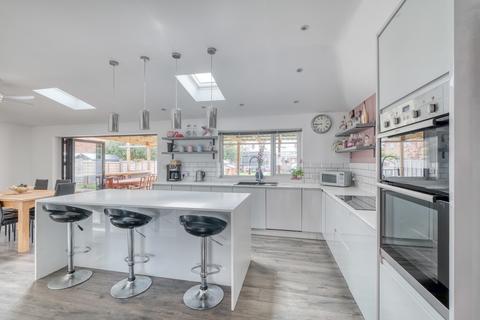 50 Checketts Lane, Worcester, WR3 7JT