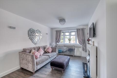 50 Checketts Lane, Worcester, WR3 7JT