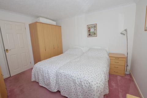 2 Caxton Close, Beeston Regis, Sheringham, NR26 8SU