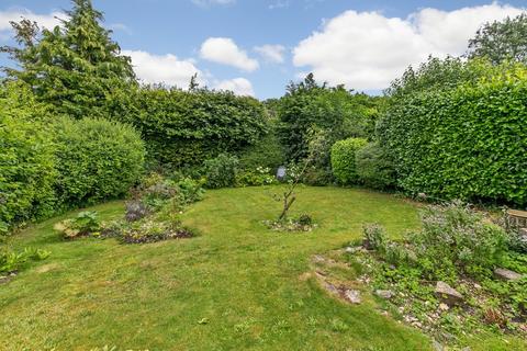 48 Goring Field, Winchester, SO22 5NJ